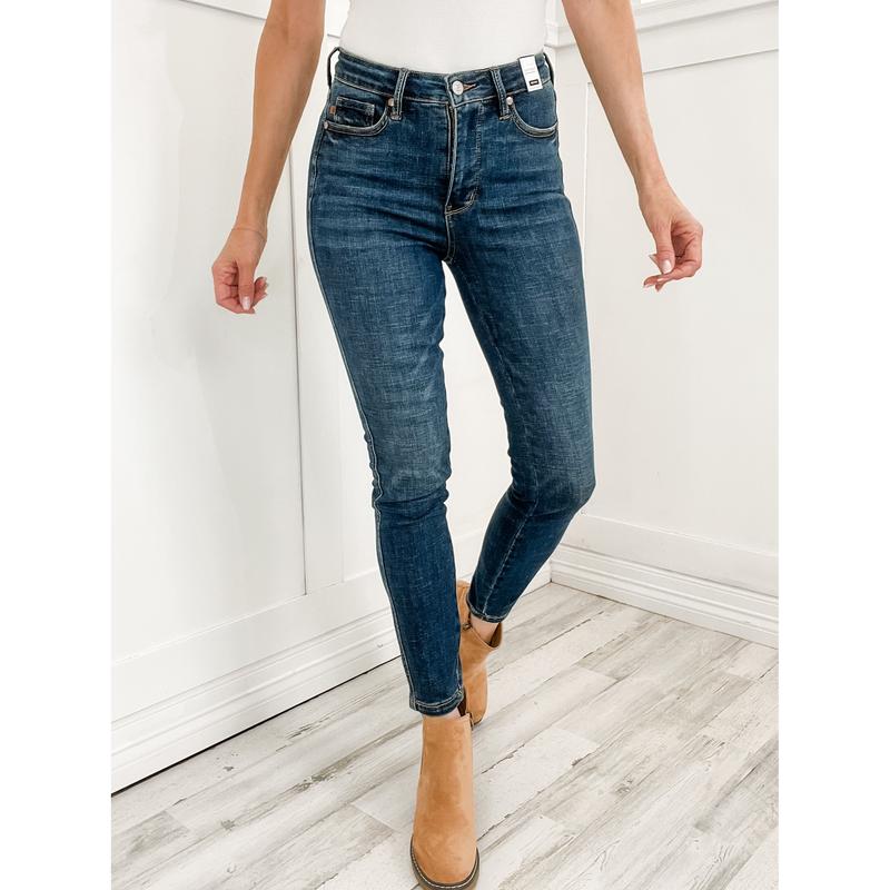 Judy Blue CRY PRETTY Mid-Rise Tummy Control Skinny Jeans