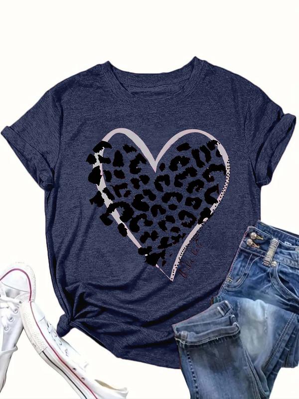  Leopard Heart Print Round Neck Tee, Fashion Casual Crew Neck Short Sleeve T-shirt for Daily Outdoor Wear, Women Clothing for All Seasons