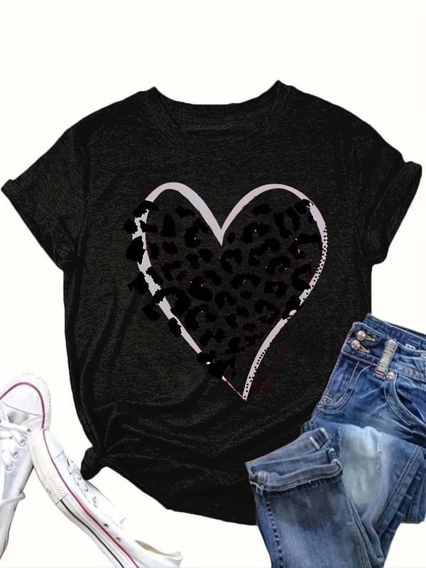  Leopard Heart Print Round Neck Tee, Fashion Casual Crew Neck Short Sleeve T-shirt for Daily Outdoor Wear, Women Clothing for All Seasons