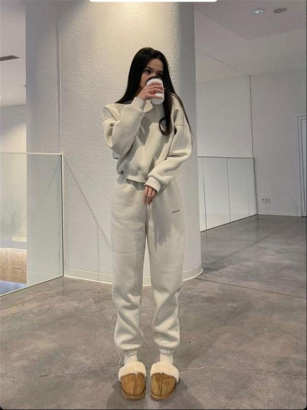 Two-Piece Set Women's Letter Print Drop Shoulder Sweatshirt & Elastic Waist Sweatpants, Round Neck Long Sleeve Pullover Leisure Wear Top & Pocket Jogger Pants, Ladies Two-piece Outfits for Fall & Winter Cute Going Out Tops