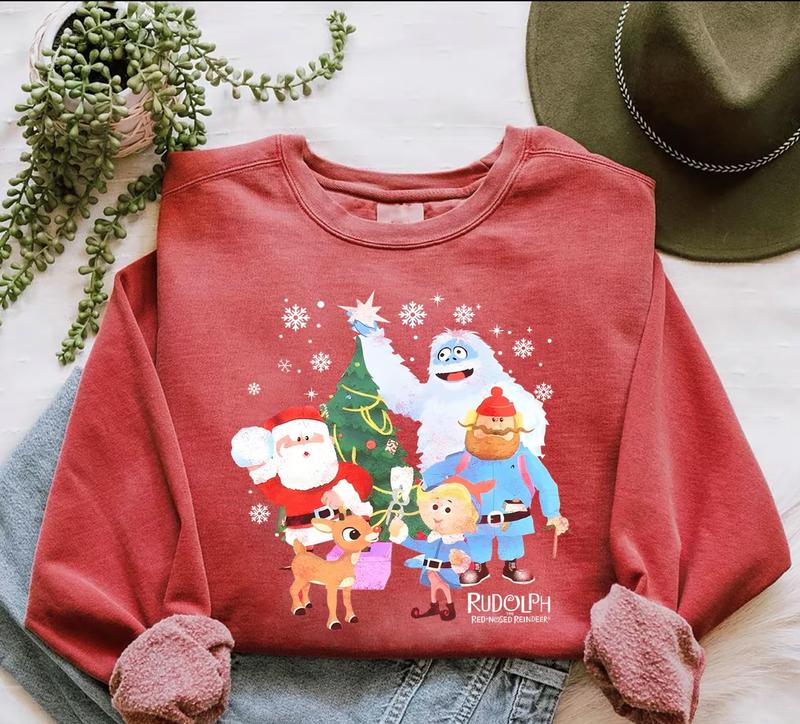 Retro Christmas Sweatshirt, Vintage Santa Christmas T-Shirt, Rudolph Red Nosed Reindeer Crewneck, Cute Christmas T-Shirt, Family Christmas Tee, Cute Santa Shirt, Cozy Winter Sweashirt,Unisex Gift Christmas