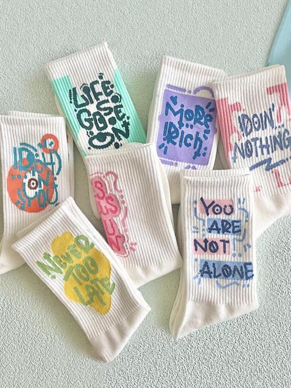 Women's 7 Pairs Pop Art Print Crew Socks, Fashion Casual Letter Graphic Socks for Daily Outdoor Wear, Women Socks for All Seasons