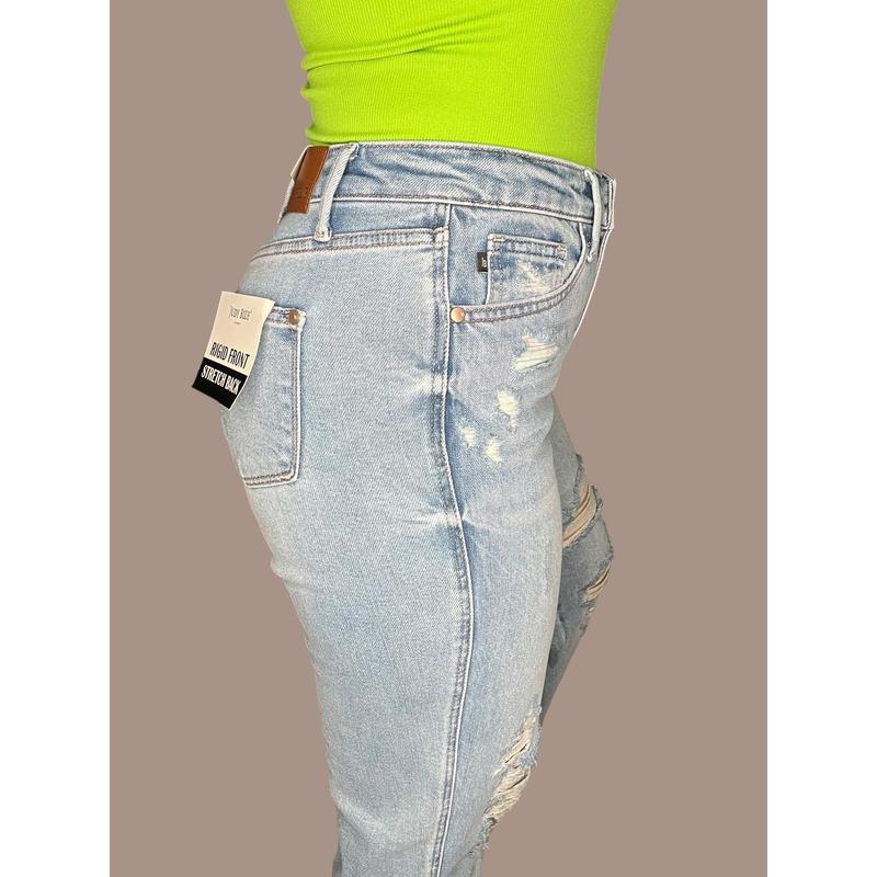 Judy Blue High-Rise Rigid Magic 90’s Straight Leg Jeans