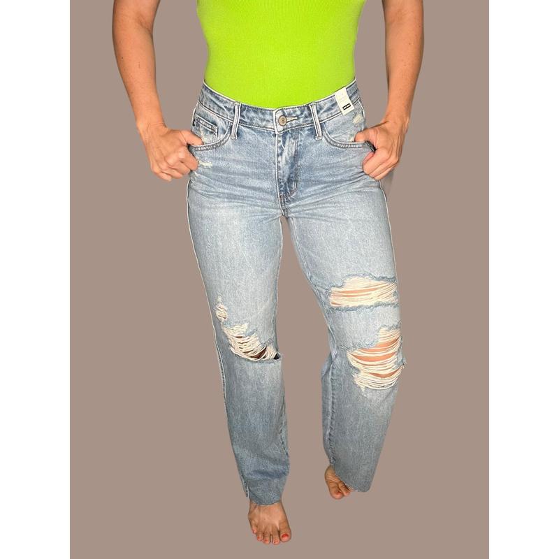 Judy Blue High-Rise Rigid Magic 90’s Straight Leg Jeans