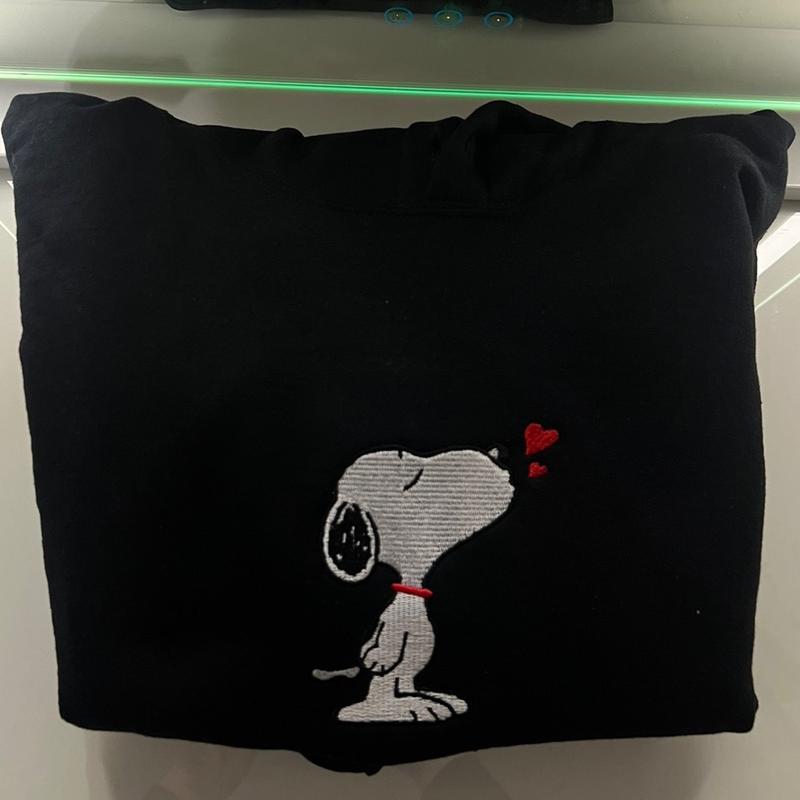 Snoopy kiss couples sweater